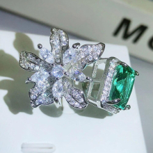 Advanced Women Rings Floral Emerald Ring Female Jewelry Brilliant Zircon Girls Gift Party