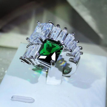 Big Zircon Stone Wedding Band Rings for Women Silver CZ Jewelry Vintage Simulation Emerald Finger Ring