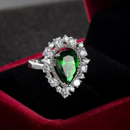 Creative pear shaped zircon emerald wedding jewelry 2