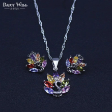 Silver Pretty Crown Pendants Necklace Women/Girls Party Accessory Animal Lady Jewelry