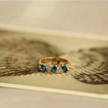 Created Emerald Rings for Women Classic Jewelry Wedding Engagement Ring Rhinestone Fine Jewelry Gift Girls Stylish Ring