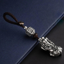 Pixiu Keychain Male Domineering Car Key Pendant Female Lucky Bag Pendant Creative Jewelry Accessories