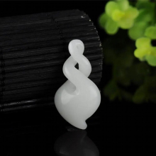 Green Jade Heart Necklace Pendant Natural Carved Jewelry Choker Pendants Gemstones Amulets Accessories Gemstone Stone