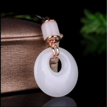 Jade naturel sculpté à la main jade porte-bonheur collier femme pendentif jade collier argent collier argent 925 bijoux en jade