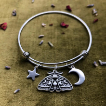 Vintage Moon Moth Bracelet For Women Girl Witch Gothic Jewelry Accessories Gift Silver Moon Phase Star Moth Charm Bracelet