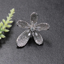 Lanyika Jewelry Flower Brooch Pin for Girls Engagement Daily Micro Paved Zircon