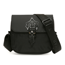 Sac bandoulière réfléchissant T Trap Style Star - Rabat avec boucle décorative et passepoil épais