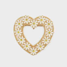 heart-shaped Daisy Brooches