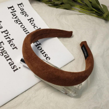 Autumn And Winter Sugar Fruit Retro Suede Wide Side Hair Hoop Heightens Skull Hoop Flocking Shows Thin Hair Clip Female