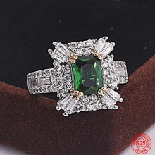 925 Sterling Silver Emerald Zircon Ring For Women Charm Wedding Jewelry Party Gift