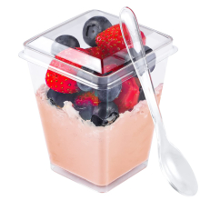 Easercy 50 Pack 5 oz tasses de desserts en plastique avec couvercles yogourt Parfait / tasse d'aperitif avec couvercles pour la fete mini-tasses