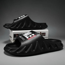 Slippers Summer Beach Sandals Soft Casual Shoes Light Flip-Flops Men Bathing Outdoor Breathable Sport Sneakers