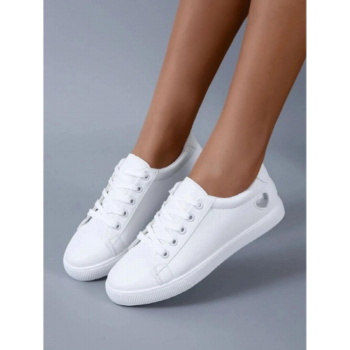 Metallic Heart Decor Skate Shoes 2