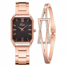Watch For Women Diamond Bracelet Watch Ladies Quartz Wrist Watch Bracelet Set Roman Numeral Dial Clock Relogio Feminino