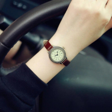 Lady Retro Tiny Watch Roman Numerals Small Dial Quartz Watch Vintage Leather Wristband Watches Women Leisure Clock