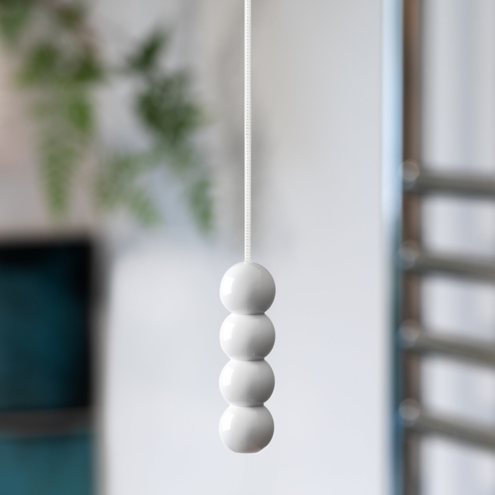 (Ice White) Bead Handle in a choice of White, Blue and Pink.