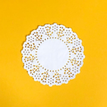 White Round Paper Doilies 14cm / 5.5 in - Pack of 250