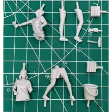1/35 Scale Resin Doll Model Kit Japanese Style Car Wash Female 2-Person Micro-Scene Layout Unassembled Uncolored