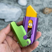 3D metal material printing gravity jumping carrot prize boy mini student pendant carrot toy decompression