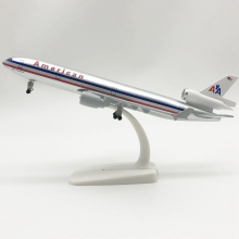 AIR American Airlines MD-11 airplane model with landing gear collection 20CM