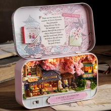 DIY Wood DollHouses Funny Box Theatre Box Doll Houses Assemble Kits Gift Wooden Toys For Girls