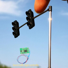 2PCS HO Scale Model Traffic Lights/Operating Pole Mount Overhead Traffic Lights with Controller/Train Railway/Railroad Layout