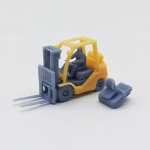 Train Railroad Heavy Duty Forklift Truck w Driver HO Scale 1:87