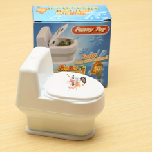 1pc Spoofing Friends Toys Scary Potty Squirting Toilet Spoofing Mini Squirting Toilet Spoofing Halloween Presents Christmas Presents