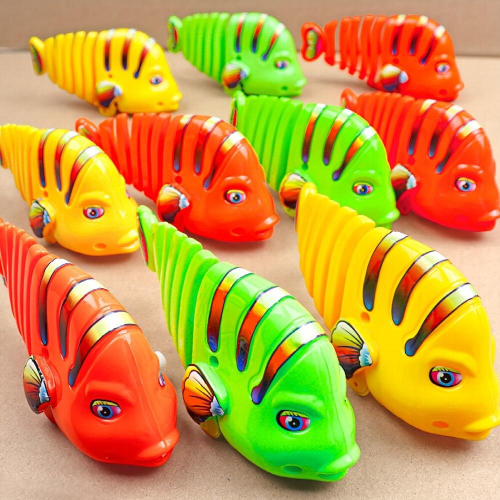 1 10pcs Wind Up Fish Clockwork Toys Eye catching Plastic Clockwork Toy For Bringing Endless Fun Random 1