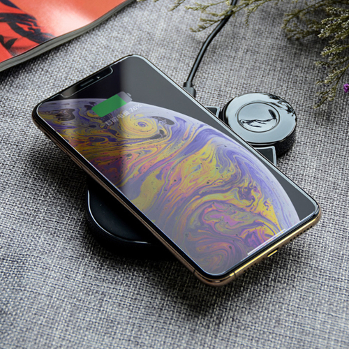 C05 15W Desktop Split Suction Wireless Charger for Iphone