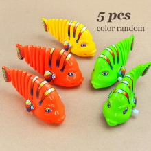 5pcs 10pcs Wind Up Fish Clockwork Toys Eye catching And Wear resistant Plastic Clockwork Toys For Bringing Endless Fun Random
