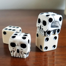 5pcs Skull Dices Novelty Leisure Toys Creative Party Funny Toys For Family Party