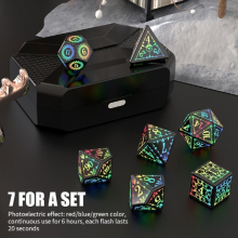 7pcs Set Christmas LED Dices Rechargeable Luminous Metal Dice Set For Board Game