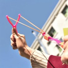 1pc 10pcs Slingshots Glow in the dark Rockets With LED Lights Fun And Safe Slingshot Toys Perfect For Parties Birthdays And Holidays
