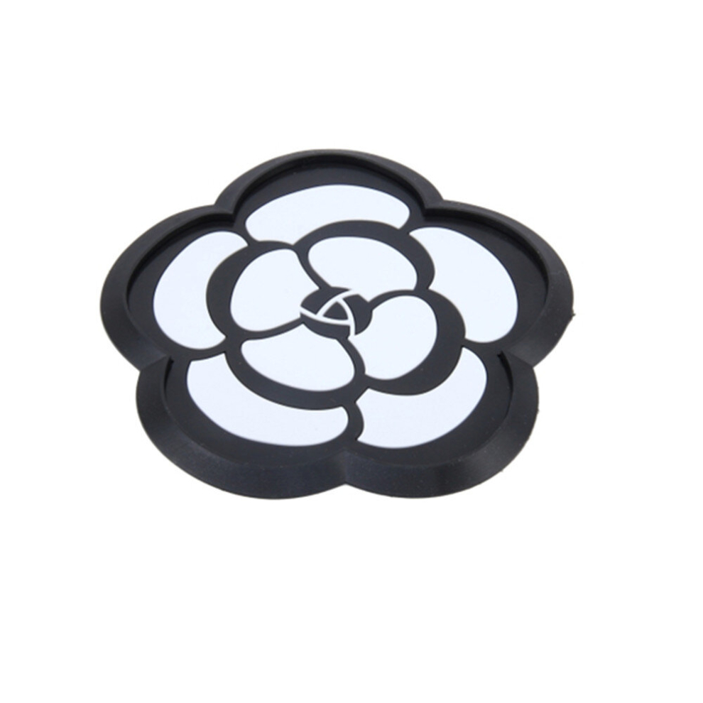 4Pcs Car Auto 3D Camellia Shape Rubber Dashboard Anti-Slip Super Sticky Pad Mate Holder For Gps Phone Mp3 Mp4 6913664860931