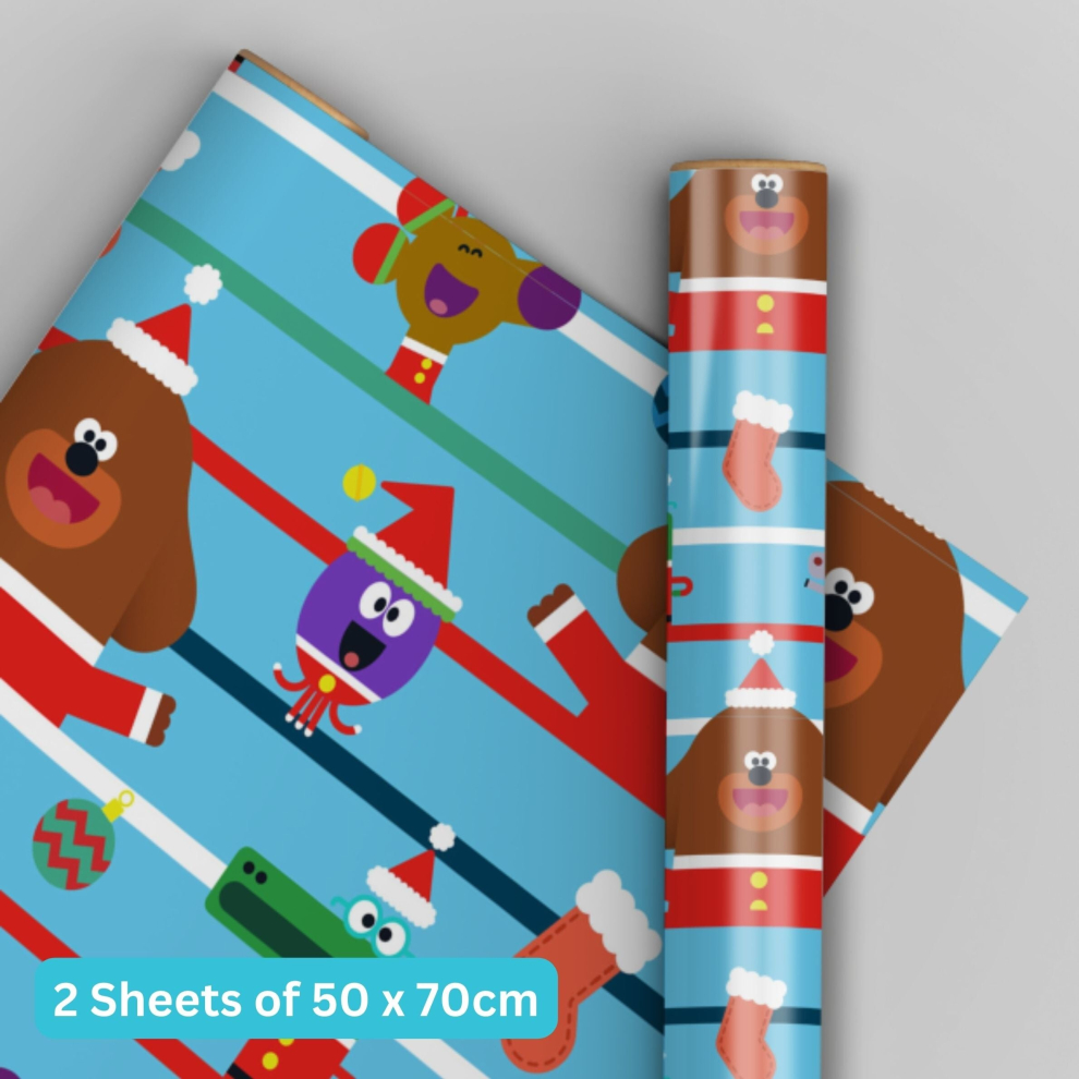 Christmas Wrapping Paper Hey Duggee 2 Sheets & 2 Tags