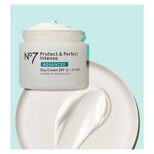 Boots No7 No7 Protect & Perfect Intense Advanced Day Cream 2