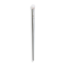 Real Tech: Bold Metal 102 Triangle Concealer Brush