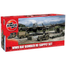 A05330 1:72 WWII Bomber Re-Supply Dioramas and Buildings Model Set, Green, Grey, 1:72 Scale