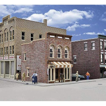 Walthers Cornerstone Vic's Barber Shop Kit