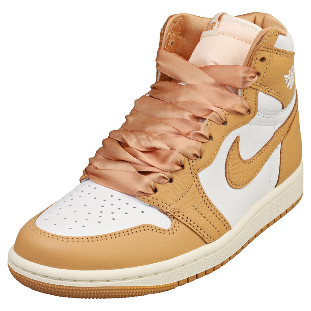 (8) Nike Air Jordan 1 Retro Hi Oh Womens Fashion Trainers in White Gold
