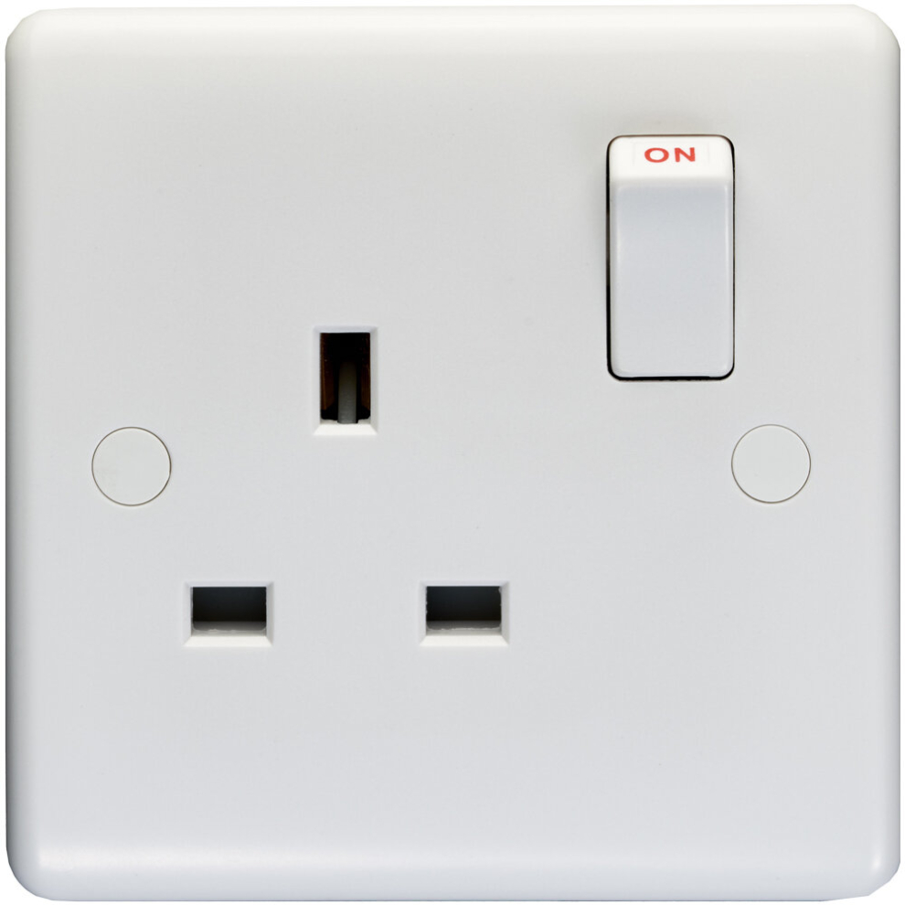 1 Gang Single Pole 13A Switched UK Plug Socket - WHITE PLASTIC Wall Power Outlet