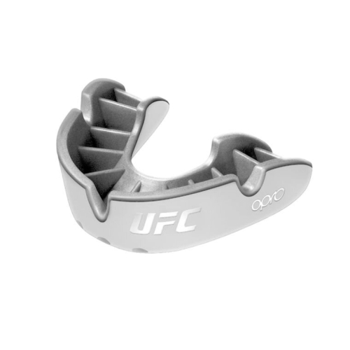 OPRO UFC ADULTS SILVER SELF FIT MOUTH GUARD - WHITE