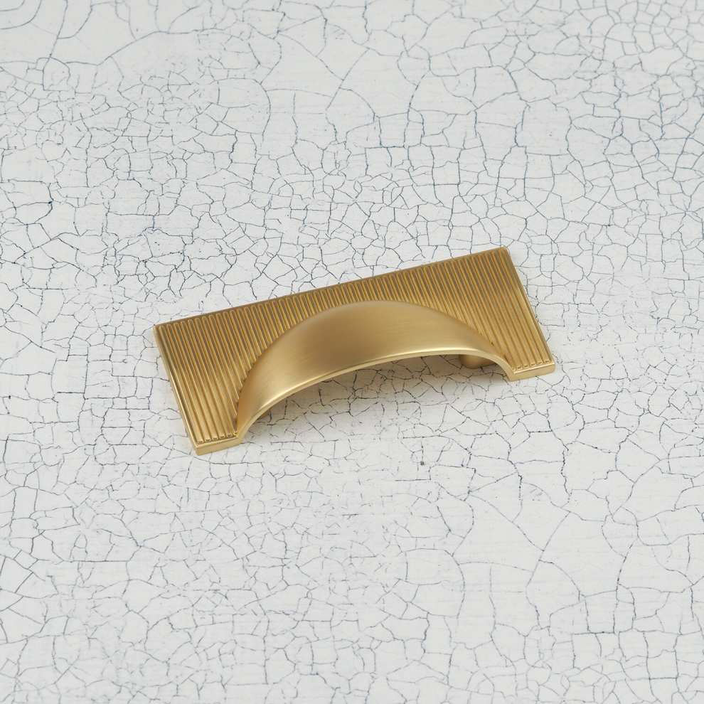 Handle & Home 64mm Brushed Brass Ribbed Kitchen Cupboard Cup Handle Cabinet Drawer Door Pull Dark Gold Design - Image 3
