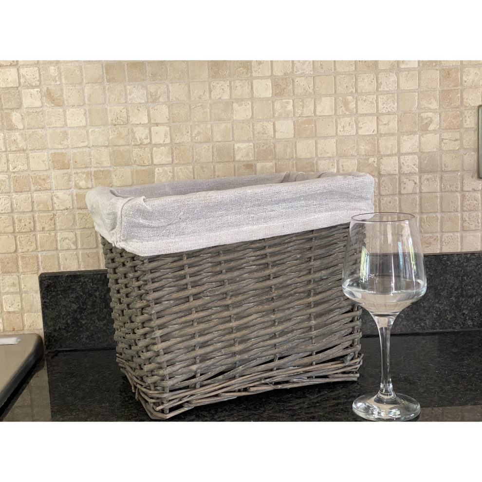 Small Wicker Willow Storage Basket With Cloth Lining 22 x 22 x 14.5 cm