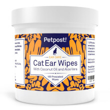 Petpost | Cat Ear Cleaner Wipes - 100 Ultra Soft Cotton Pads in Coconut Oil Solution - Treatment for Cat Ear Mites & Cat Ear Infections