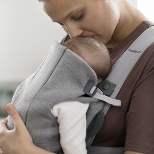 BABYBJÖRN BABYBJÖRN Baby Carrier Mini, 3D Jersey, Light Grey 2