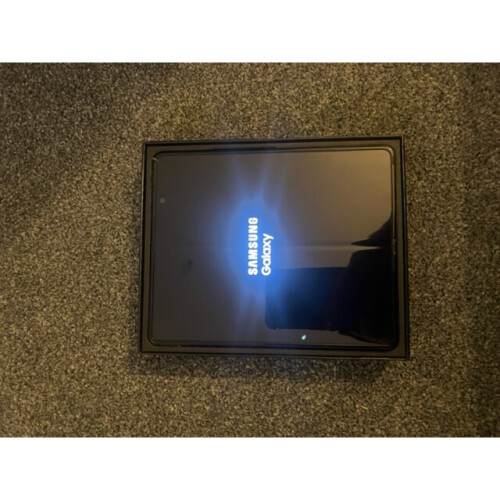 Refurbished Samsung Samsung Galaxy Z Fold3 5G 256GB - Phantom  Black Unlocked 1