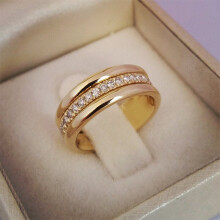 Classic Wedding Women Ring Finger Rings with Middle Paved CZ Stones Understated Delicate Female Engagement Jewelry