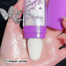 3 Body Highlighter Powder With Sponge Head Pearly Glitter Texture Highlighter Suitable For Stereoscopic Contouring And Brightening